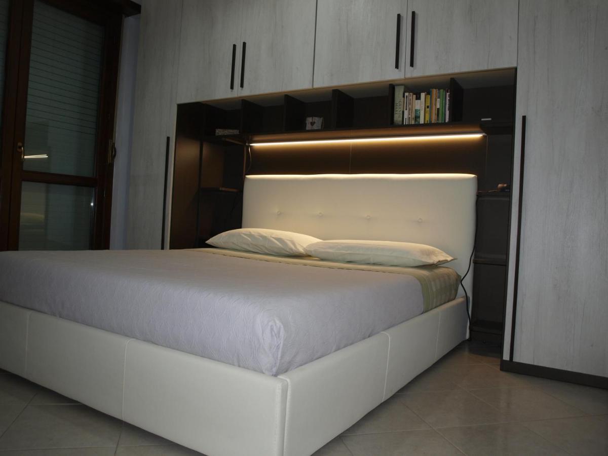 Graziosarisa Roma Apartment Lunghezza Ngoại thất bức ảnh