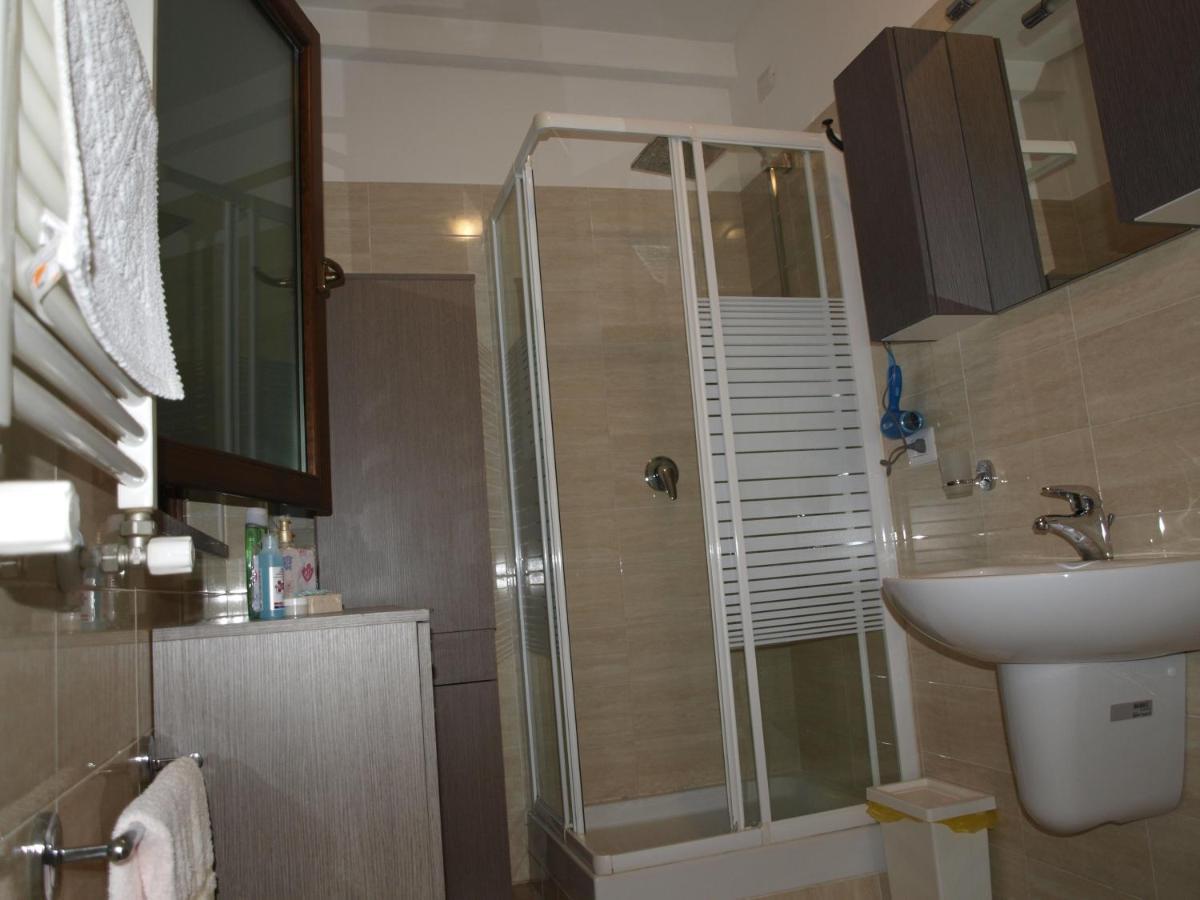 Graziosarisa Roma Apartment Lunghezza Ngoại thất bức ảnh