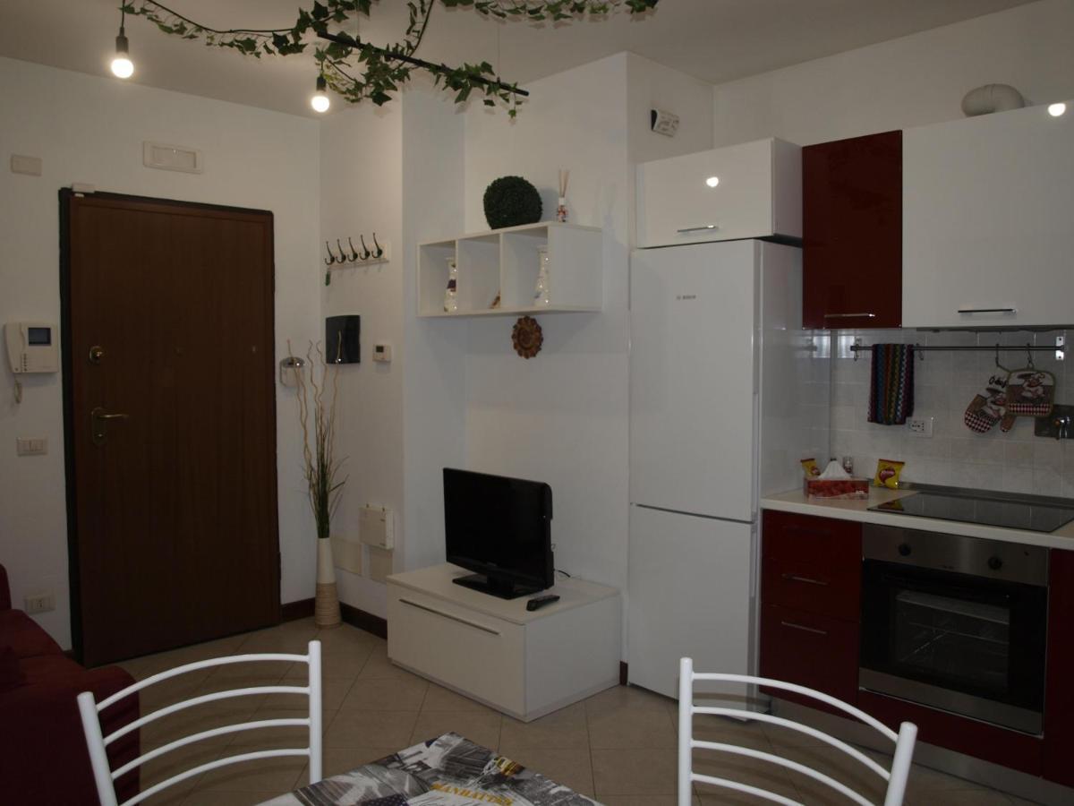 Graziosarisa Roma Apartment Lunghezza Ngoại thất bức ảnh